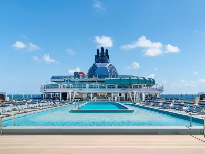 Norwegian Aqua pool deck